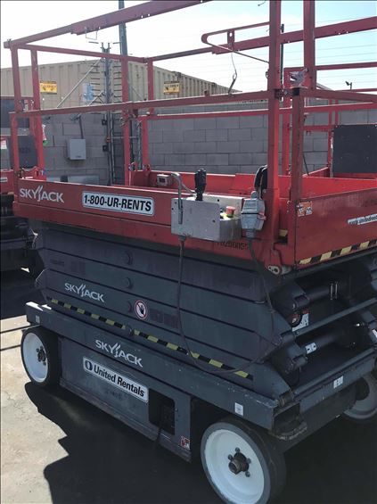 2014 Skyjack SJIII4632 Scissor Lift