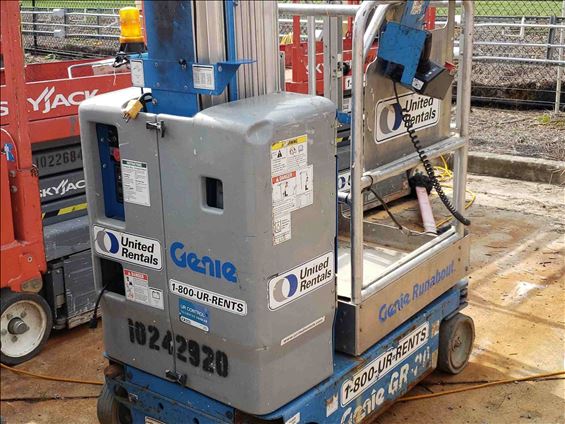 2014 Genie GR-20 Vertical Lift