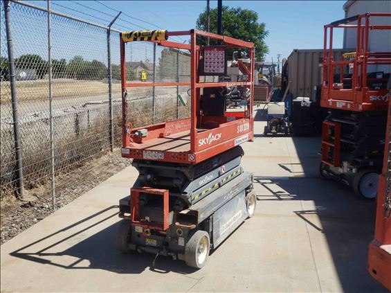 2014 Skyjack SJIII3219 Scissor Lift