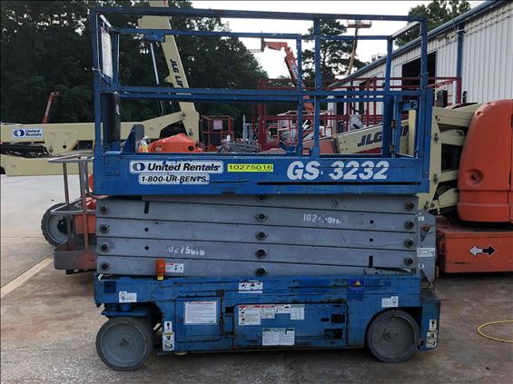 2014 Genie GS-3232 Scissor Lift