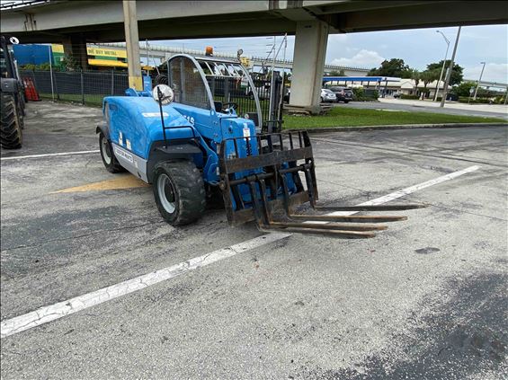 2014 Genie GTH-5519 Rough Terrain Forklift