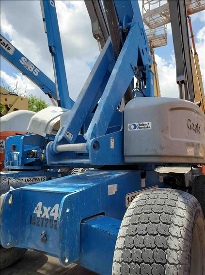 2014 Genie S-65 Boom Lift
