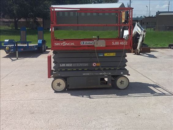2013 Skyjack SJIII4632 Scissor Lift