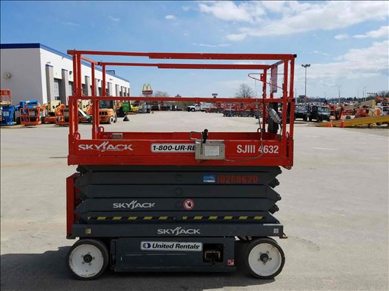 2014 Skyjack SJIII4632 Scissor Lift