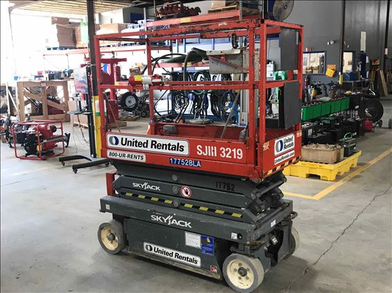 2015 Skyjack SJIII3219 Scissor Lift