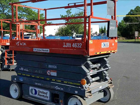 2013 Skyjack SJIII4632 Scissor Lift