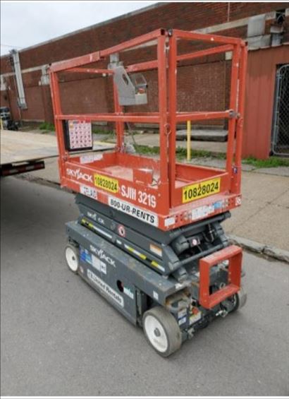 2013 Skyjack SJIII3219 Scissor Lift