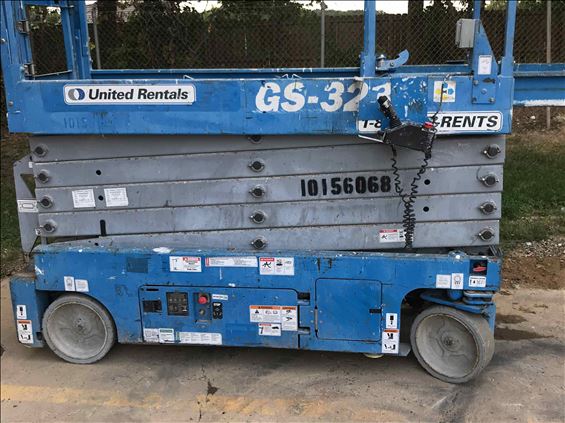 2013 Genie GS-3232 Scissor Lift