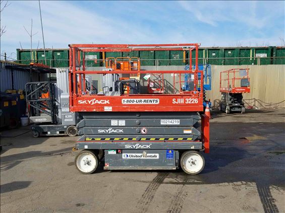 2013 Skyjack SJIII3226 Scissor Lift