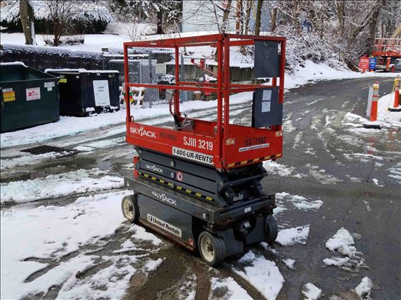 2014 Skyjack SJIII3219 Scissor Lift