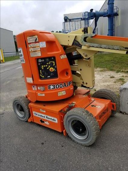 2012 JLG E300AJP Boom Lift