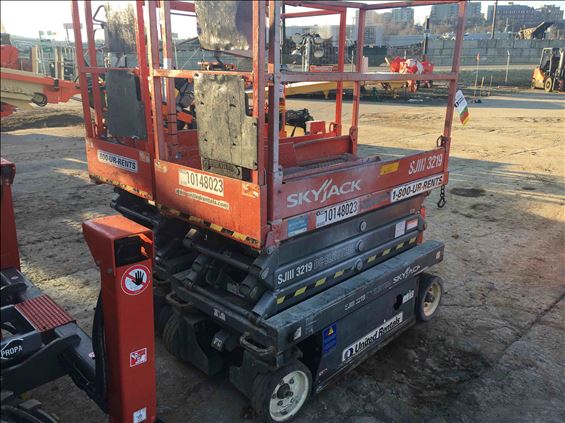 2013 Skyjack SJIII3219 Scissor Lift