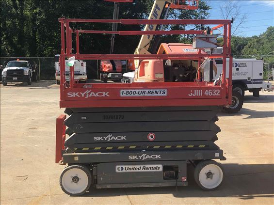 2014 Skyjack SJIII4632 Scissor Lift