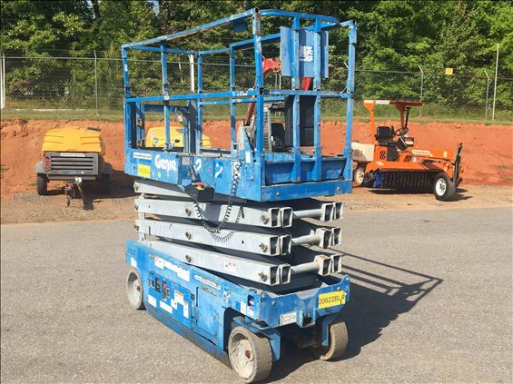 2015 Genie GS-2632 Scissor Lift