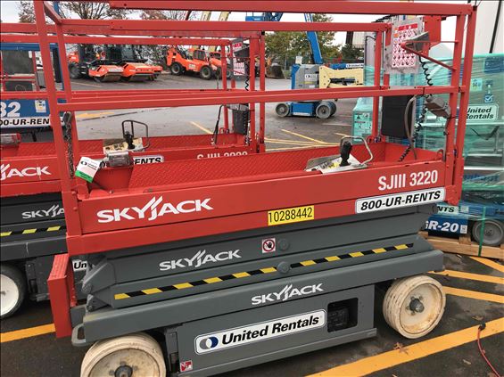 2014 Skyjack SJIII3220 Scissor Lift