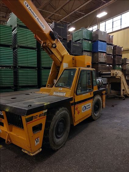 2006 Broderson IC-80-3G Crane