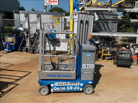 2014 Genie GR-20 Vertical Lift