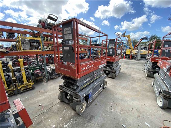2014 Skyjack SJIII3219 Scissor Lift