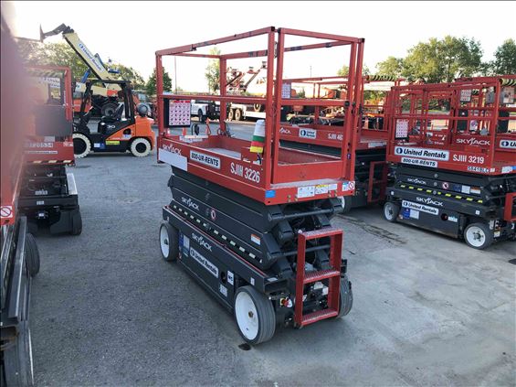 2014 Skyjack SJIII3226 Scissor Lift