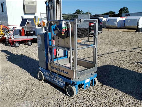 2014 Genie GR-20 Vertical Lift