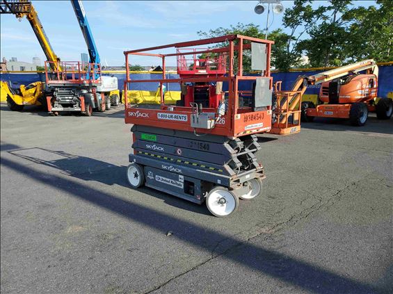 2015 Skyjack SJIII3226 Scissor Lift