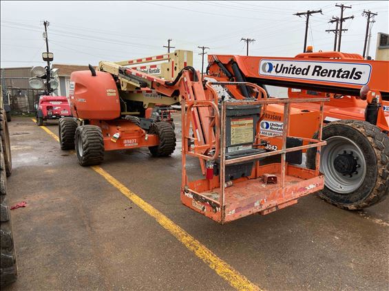 2011 JLG 450AJ