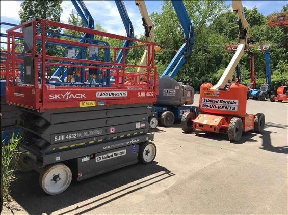 2013 Skyjack SJIII4632 Scissor Lift