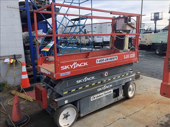 2015 Skyjack SJIII3220 Scissor Lift