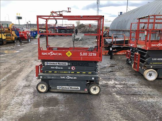 2014 Skyjack SJIII3219 EE Scissor Lift
