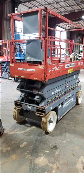 2014 Skyjack SJIII3226 Scissor Lift