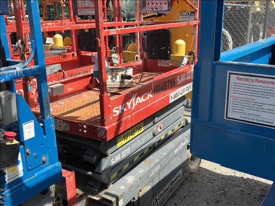 2013 Skyjack SJIII3219 Scissor Lift