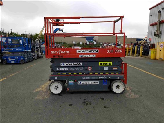 2013 Skyjack SJIII3226 Scissor Lift