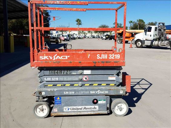 2013 Skyjack SJIII3219 Scissor Lift