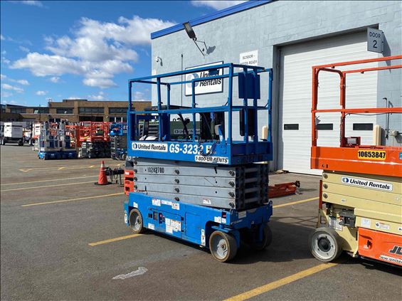2014 Genie GS-3232 Scissor Lift