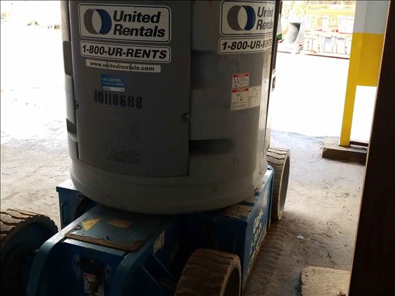 2013 Genie Z-30/20N RJ Articulating Boom Lift