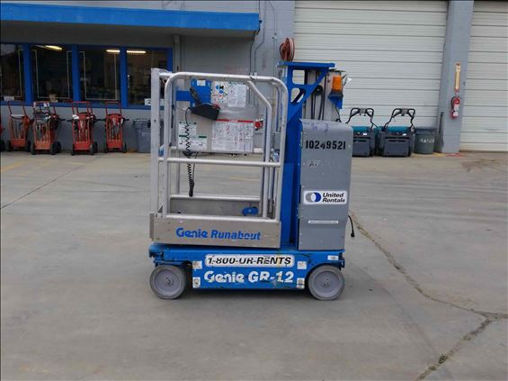 2014 Genie GR-12 Self-Propelled One-Person Lift