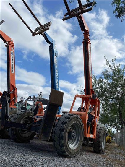 2014 SKYTRAK 10054 Rough Terrain Forklift