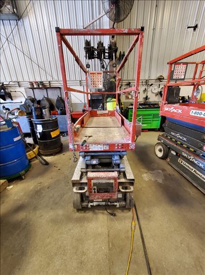 2014 Skyjack SJIII3219 Scissor Lift