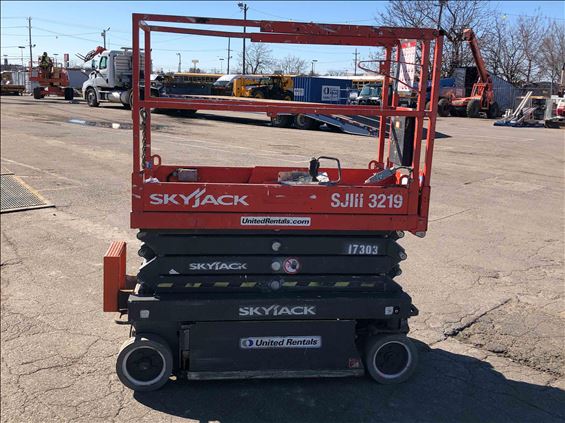 2015 Skyjack SJIII3219 Scissor Lift