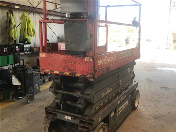 2014 Skyjack SJIII3226 Scissor Lift