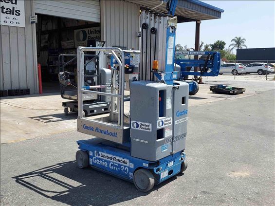 2015 Genie GR-20 Vertical Lift