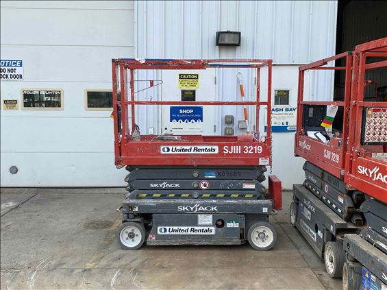 2015 Skyjack SJIII3219 Scissor Lift