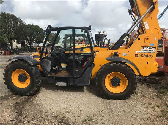 2014 JCB 507-42 Rough Terrain Forklift