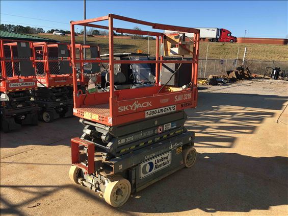 2013 Skyjack SJIII3219 Scissor Lift