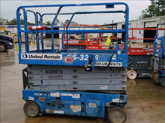 2014 Genie GS-3246 Scissor Lift