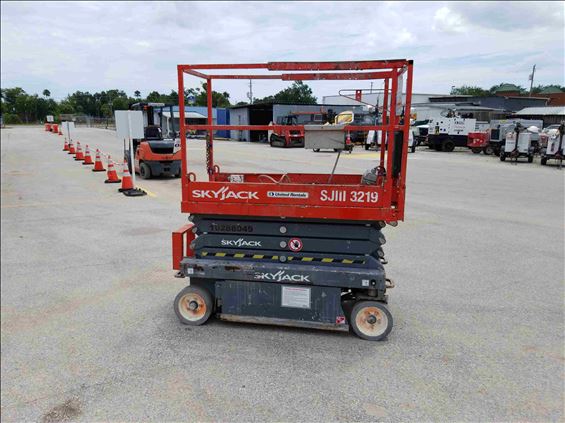 2014 Skyjack SJIII3219 Scissor Lift