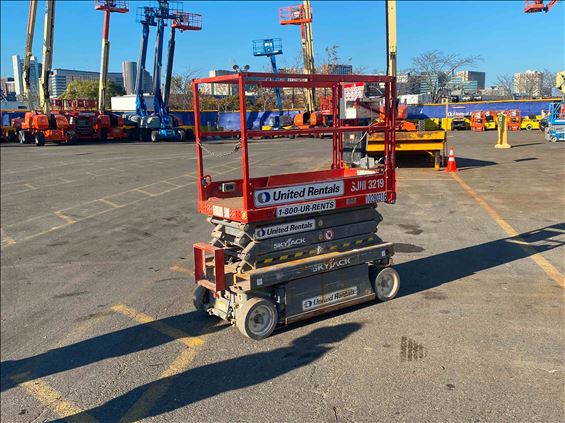 2014 Skyjack SJIII3219 Scissor Lift