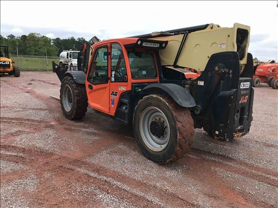 2016 JLG 1055 Reach Forklift