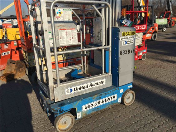 2011 Genie GR-20-EXT Scissor Lift
