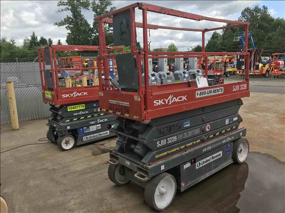 2013 Skyjack SJIII3226 Scissor Lift